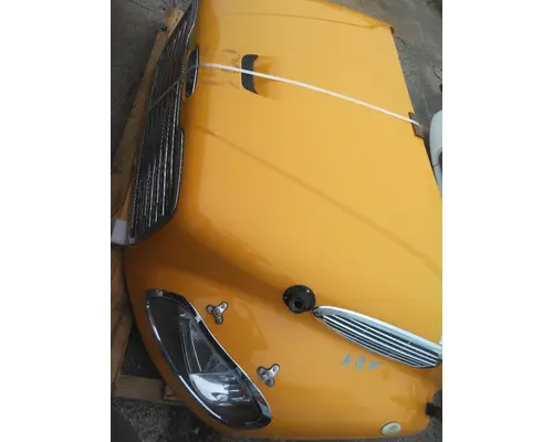 FREIGHTLINER M2 106 HOOD