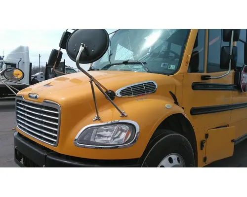 FREIGHTLINER M2 106 HOOD
