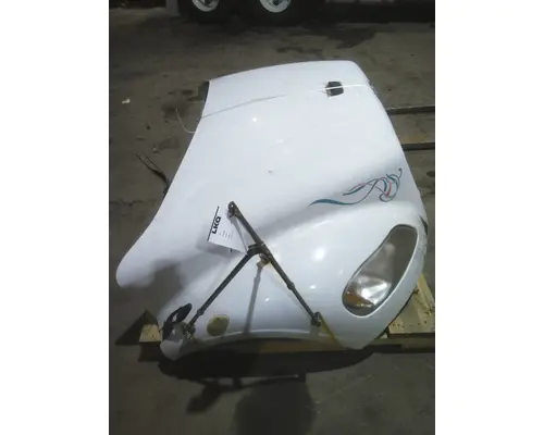FREIGHTLINER M2 106 HOOD