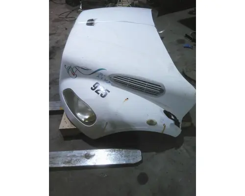 FREIGHTLINER M2 106 HOOD