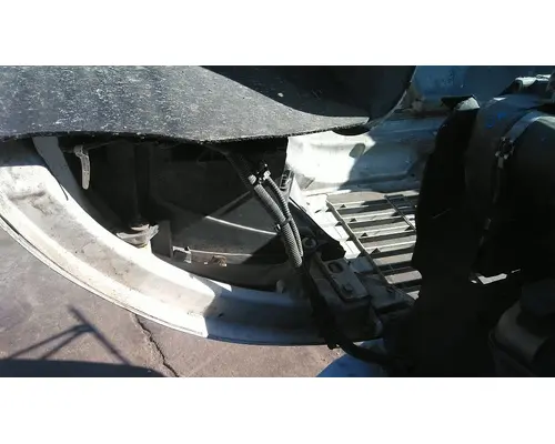 FREIGHTLINER M2 106 HOOD