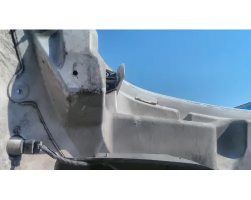 FREIGHTLINER M2 106 HOOD