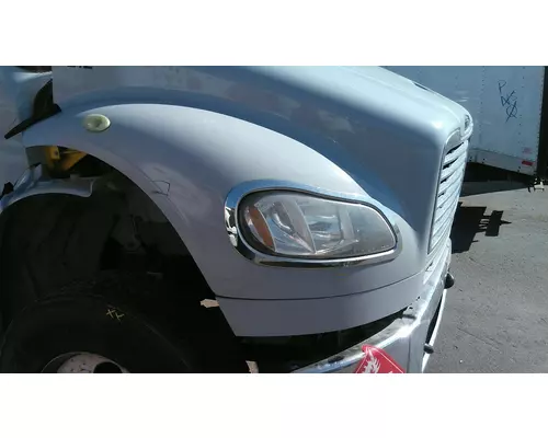 FREIGHTLINER M2 106 HOOD
