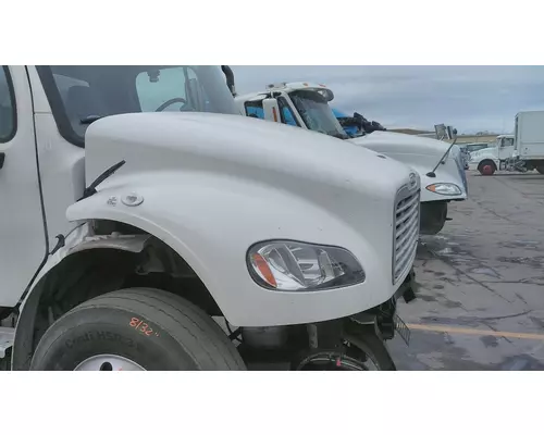 FREIGHTLINER M2 106 HOOD
