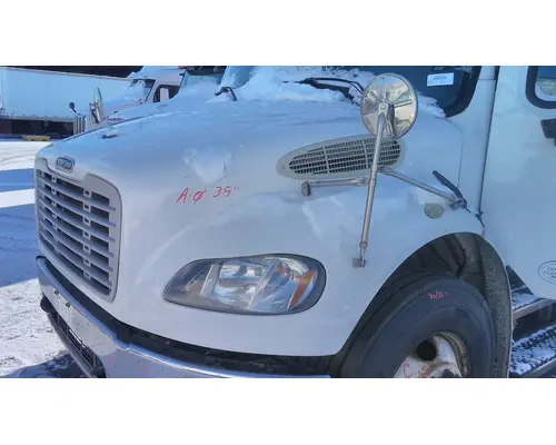 FREIGHTLINER M2 106 HOOD