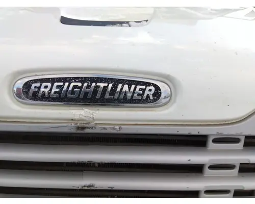 FREIGHTLINER M2 106 HOOD