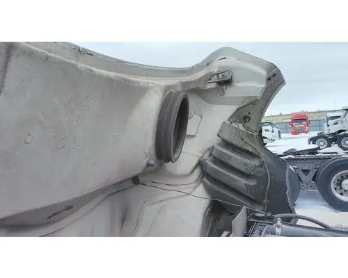 FREIGHTLINER M2 106 HOOD