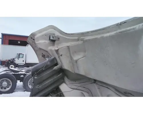 FREIGHTLINER M2 106 HOOD