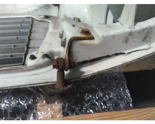 FREIGHTLINER M2 106 HOOD