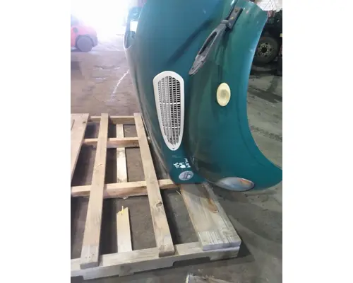 FREIGHTLINER M2 106 HOOD