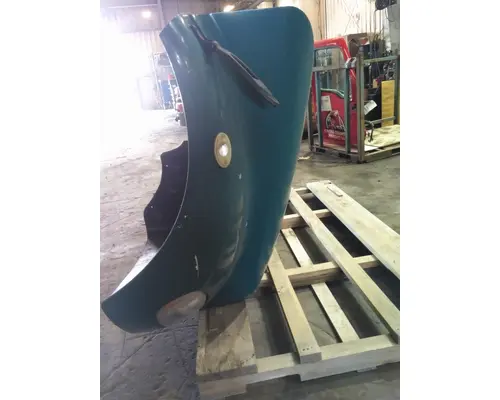 FREIGHTLINER M2 106 HOOD
