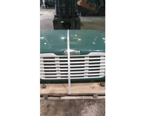 FREIGHTLINER M2 106 HOOD