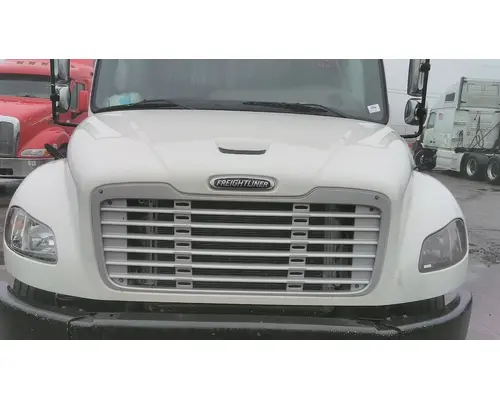 FREIGHTLINER M2 106 HOOD
