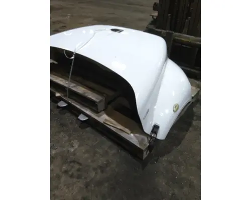 FREIGHTLINER M2 106 HOOD
