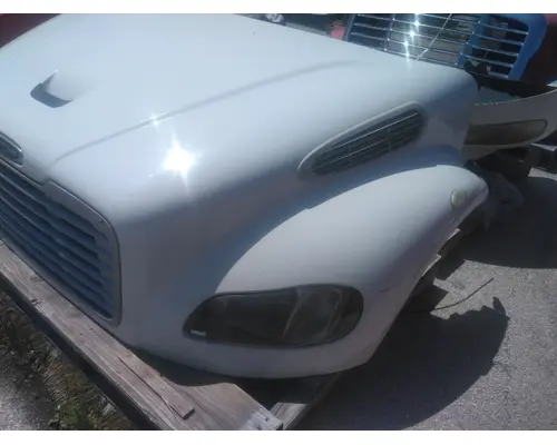FREIGHTLINER M2 106 HOOD