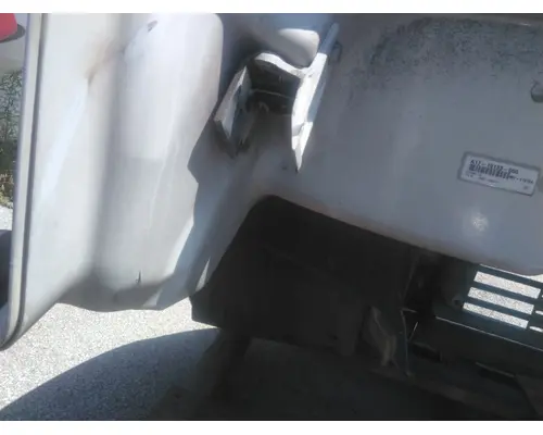 FREIGHTLINER M2 106 HOOD