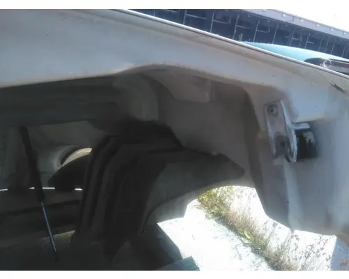 FREIGHTLINER M2 106 HOOD