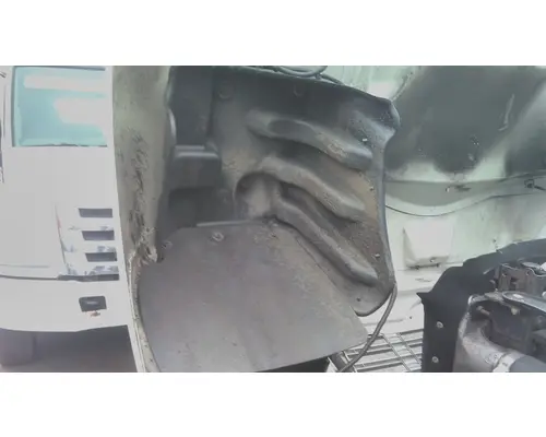 FREIGHTLINER M2 106 HOOD