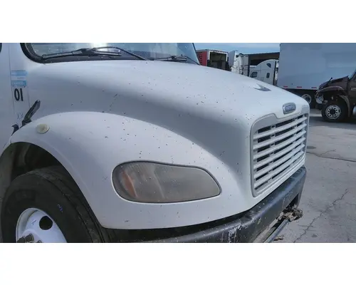FREIGHTLINER M2 106 HOOD