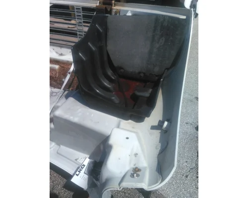 FREIGHTLINER M2 106 HOOD