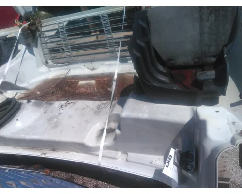 FREIGHTLINER M2 106 HOOD