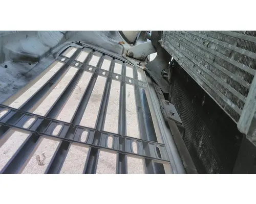 FREIGHTLINER M2 106 HOOD