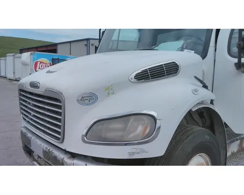 FREIGHTLINER M2 106 HOOD