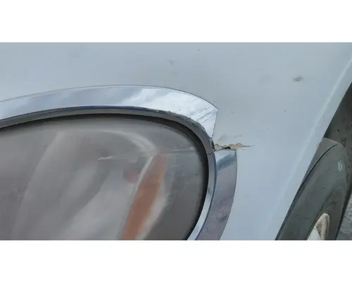 FREIGHTLINER M2 106 HOOD