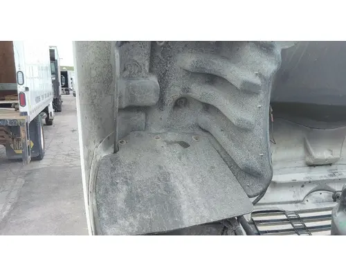 FREIGHTLINER M2 106 HOOD