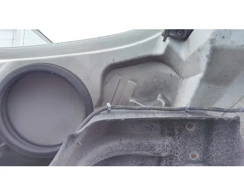FREIGHTLINER M2 106 HOOD