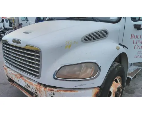 FREIGHTLINER M2 106 HOOD