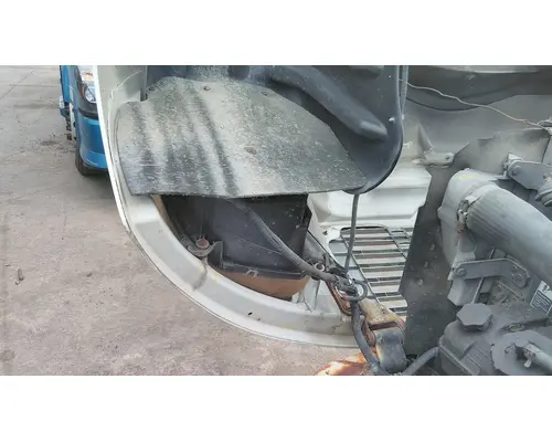 FREIGHTLINER M2 106 HOOD
