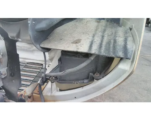 FREIGHTLINER M2 106 HOOD
