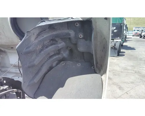 FREIGHTLINER M2 106 HOOD
