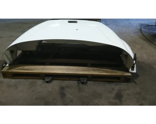 FREIGHTLINER M2 106 HOOD