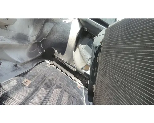 FREIGHTLINER M2 106 HOOD