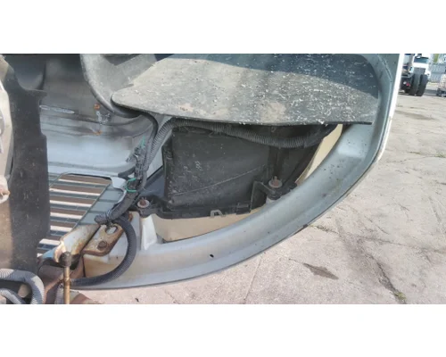 FREIGHTLINER M2 106 HOOD