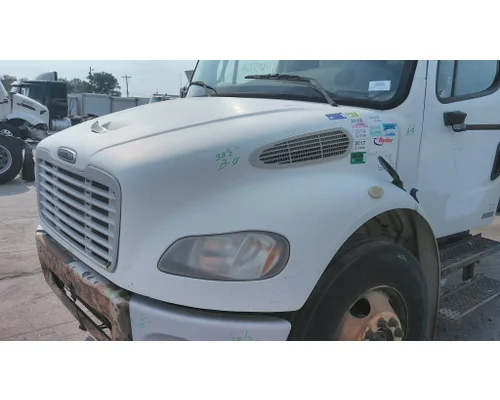 FREIGHTLINER M2 106 HOOD