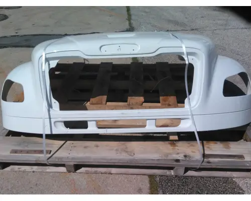 FREIGHTLINER M2 106 HOOD