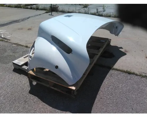 FREIGHTLINER M2 106 HOOD