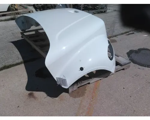 FREIGHTLINER M2 106 HOOD