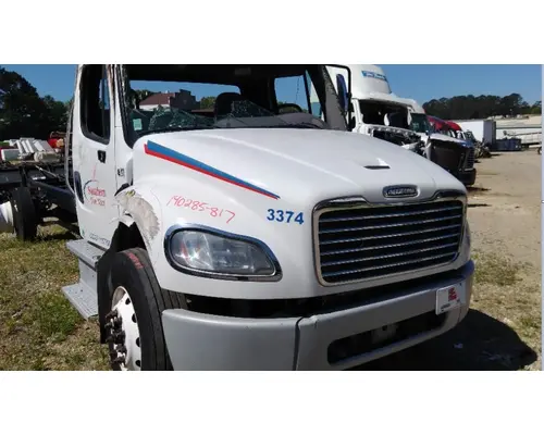 FREIGHTLINER M2 106 HOOD