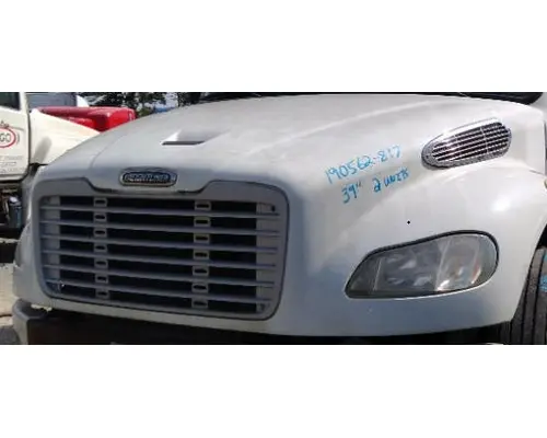 FREIGHTLINER M2 106 HOOD