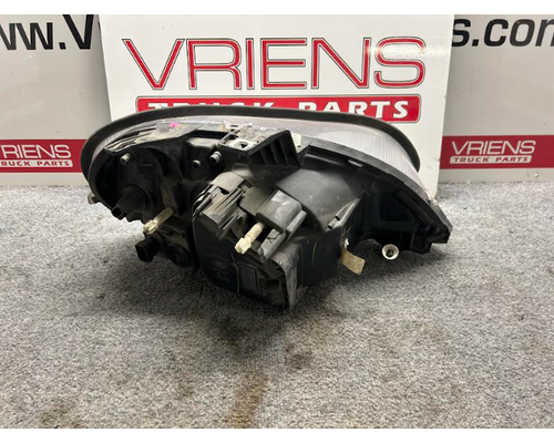 FREIGHTLINER M2 106 Headlamp Assembly