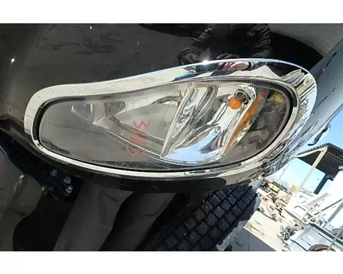 FREIGHTLINER M2 106 Headlamp Assembly