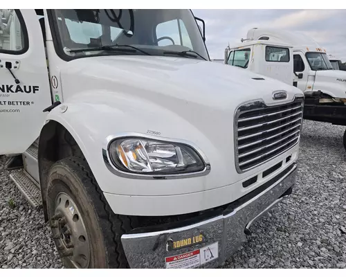 FREIGHTLINER M2 106 Hood