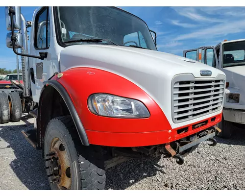 FREIGHTLINER M2 106 Hood