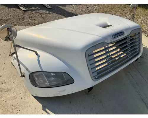 FREIGHTLINER M2-106 Hood