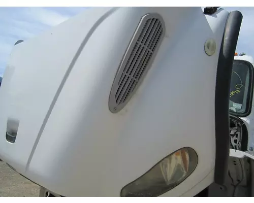 FREIGHTLINER M2-106 Hood