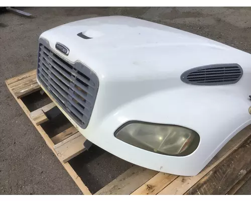 FREIGHTLINER M2-106 Hood